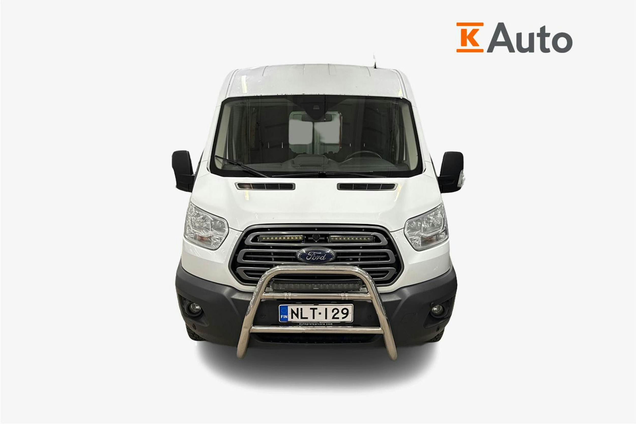 valkoinen Ford Transit 2016 kuva 4.