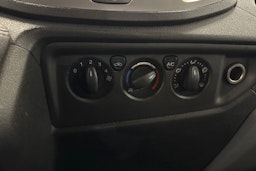 valkoinen Ford Transit 2016 kuva 16.