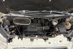 valkoinen Ford Transit 2016 kuva 18.