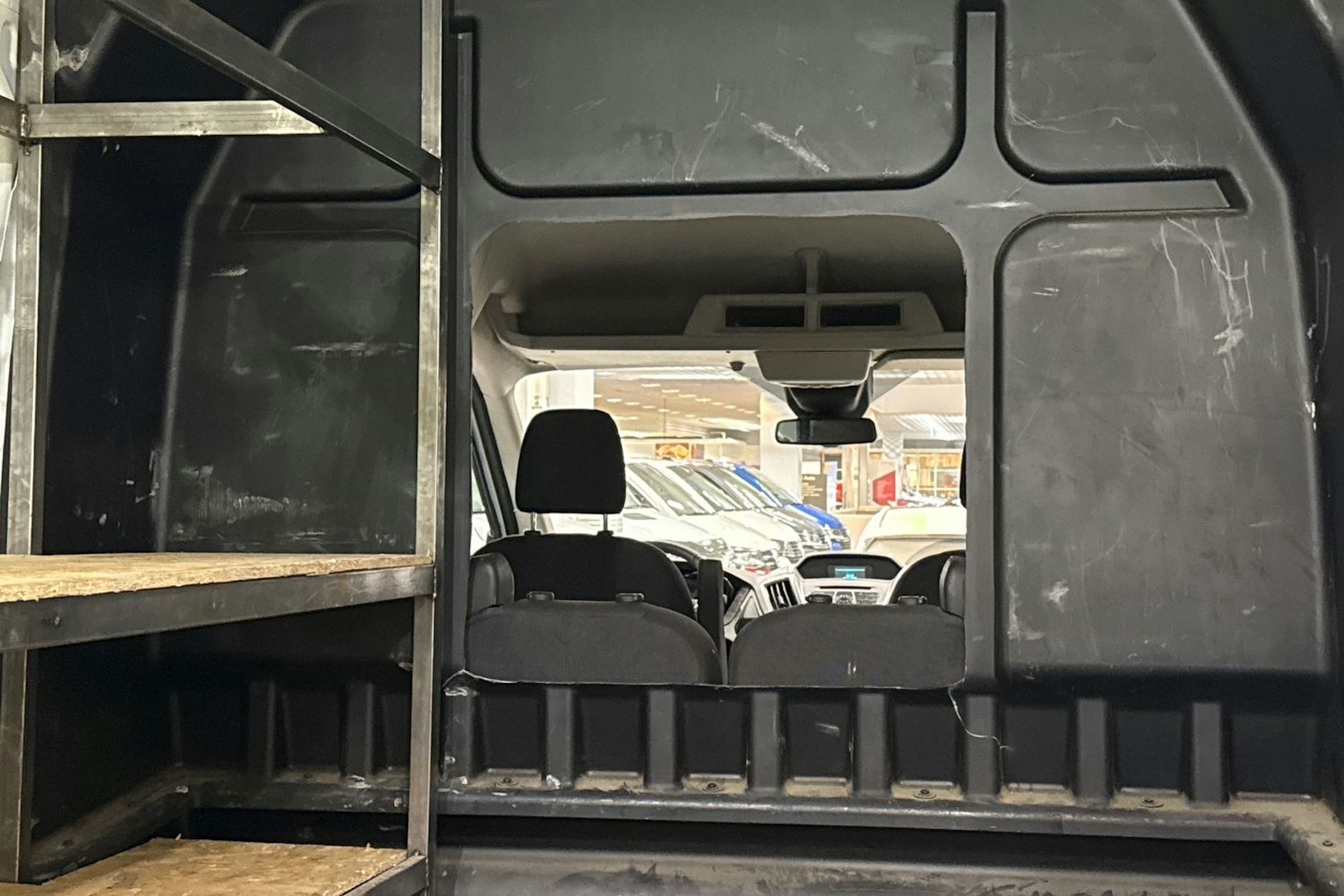 valkoinen Ford Transit 2016 kuva 25.