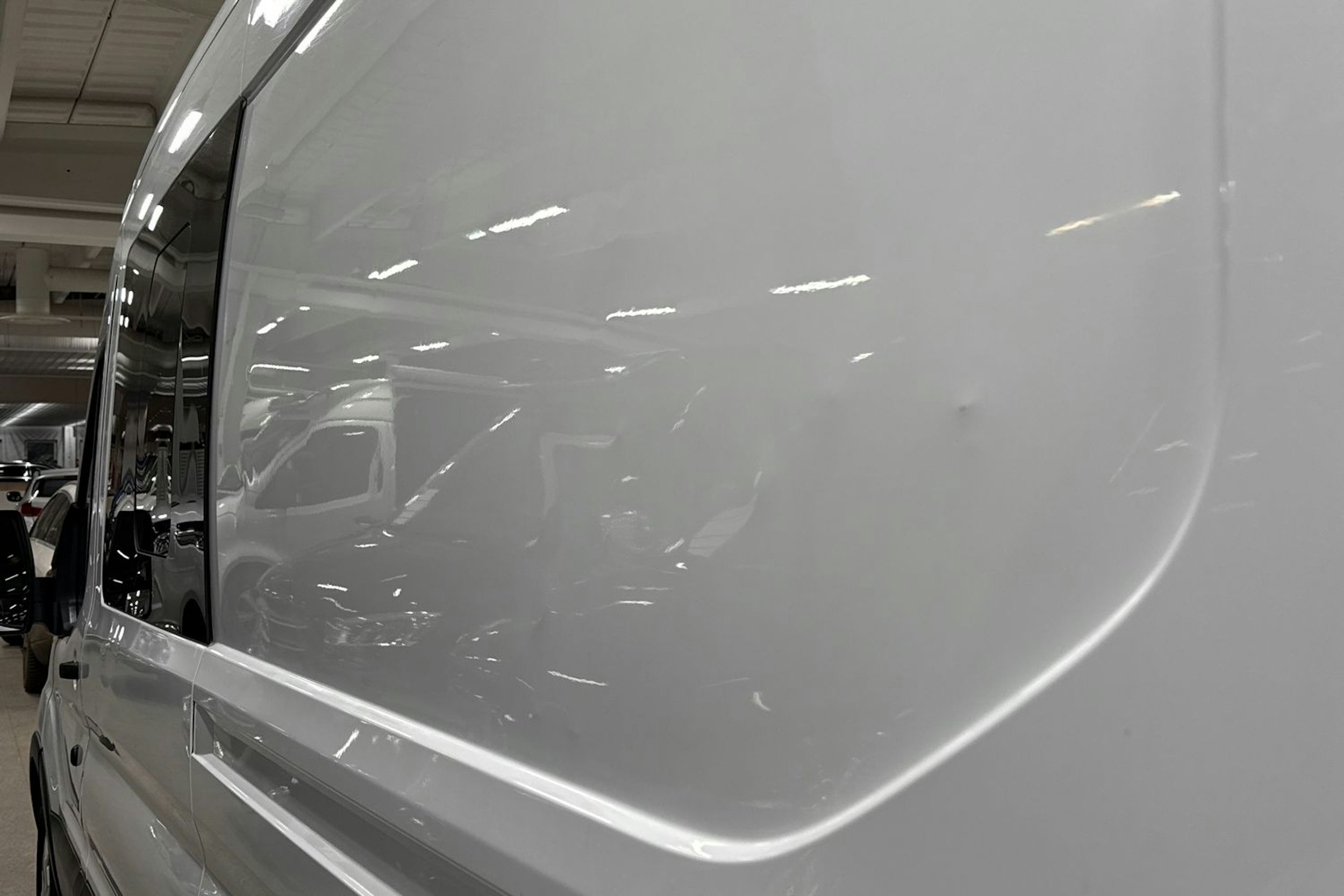 valkoinen Ford Transit 2016 kuva 28.