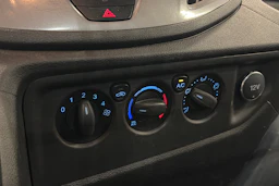 valkoinen Ford Transit 2016 kuva 7.