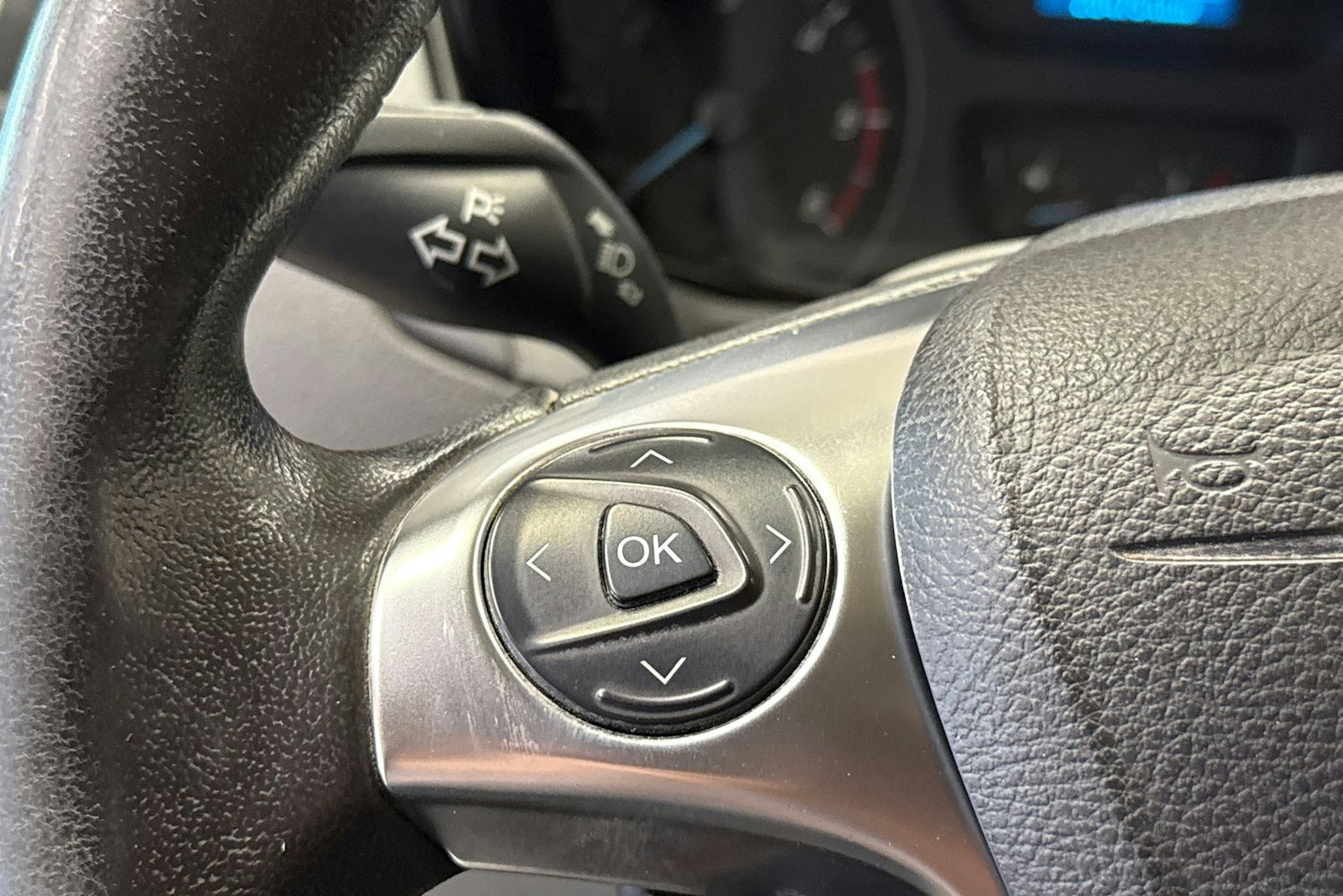 beige Ford Transit 2016 kuva 15.