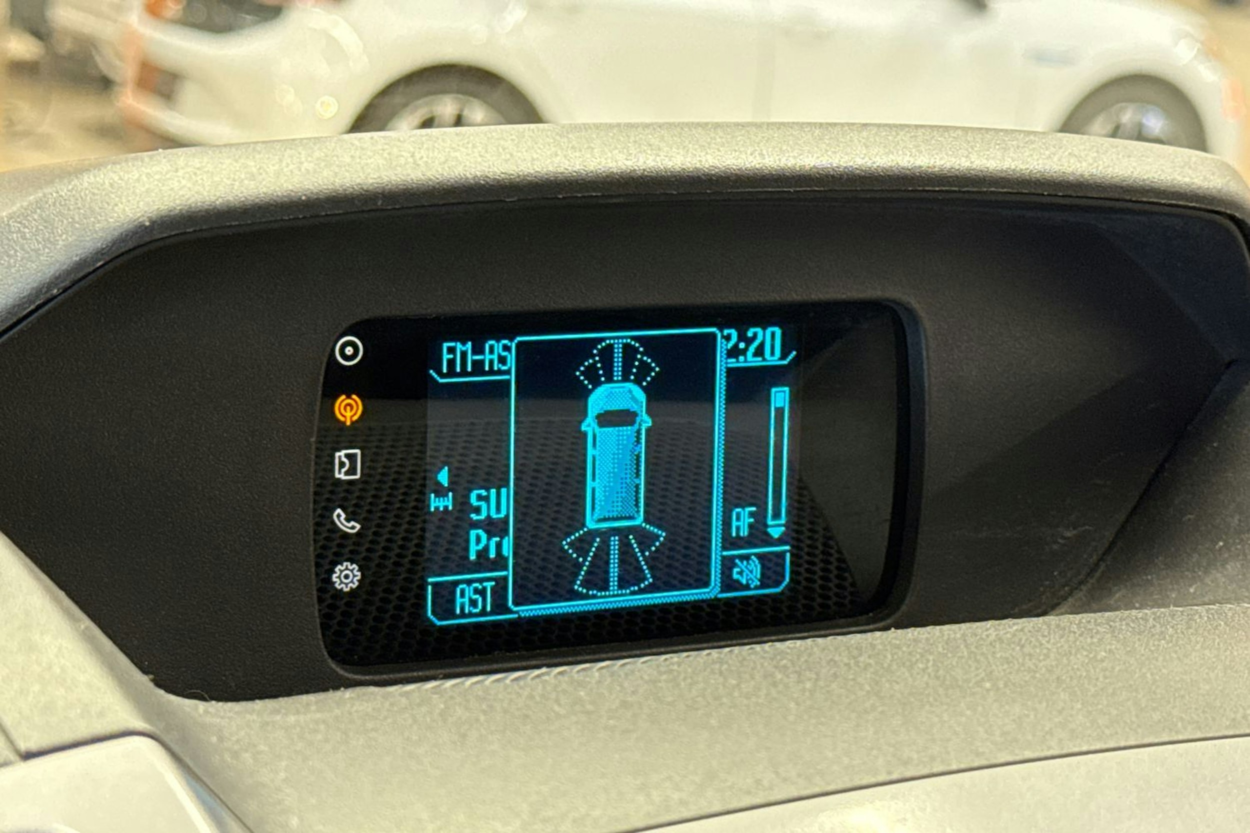 beige Ford Transit 2016 kuva 20.