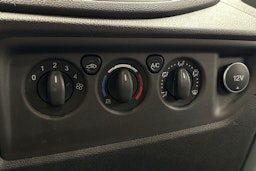 beige Ford Transit 2016 kuva 23.