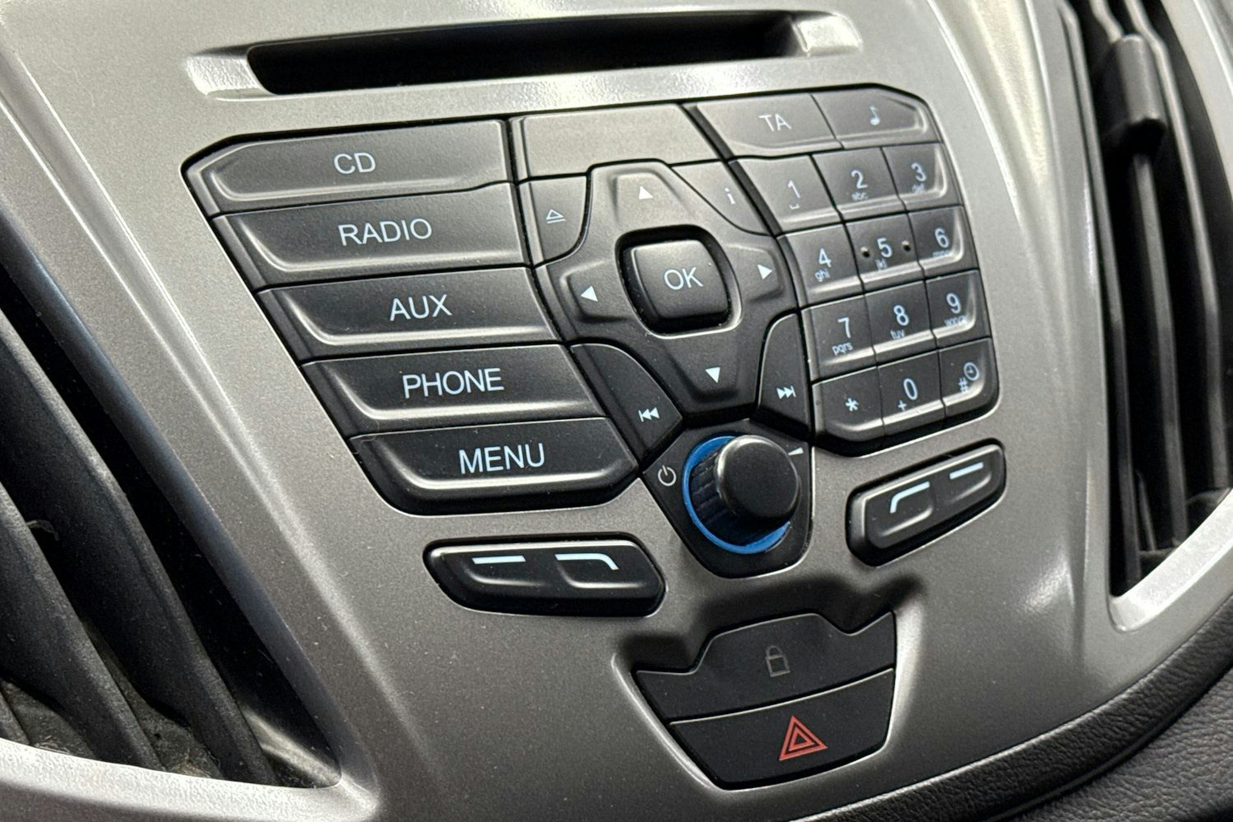 musta Ford Transit 2016 kuva 20.