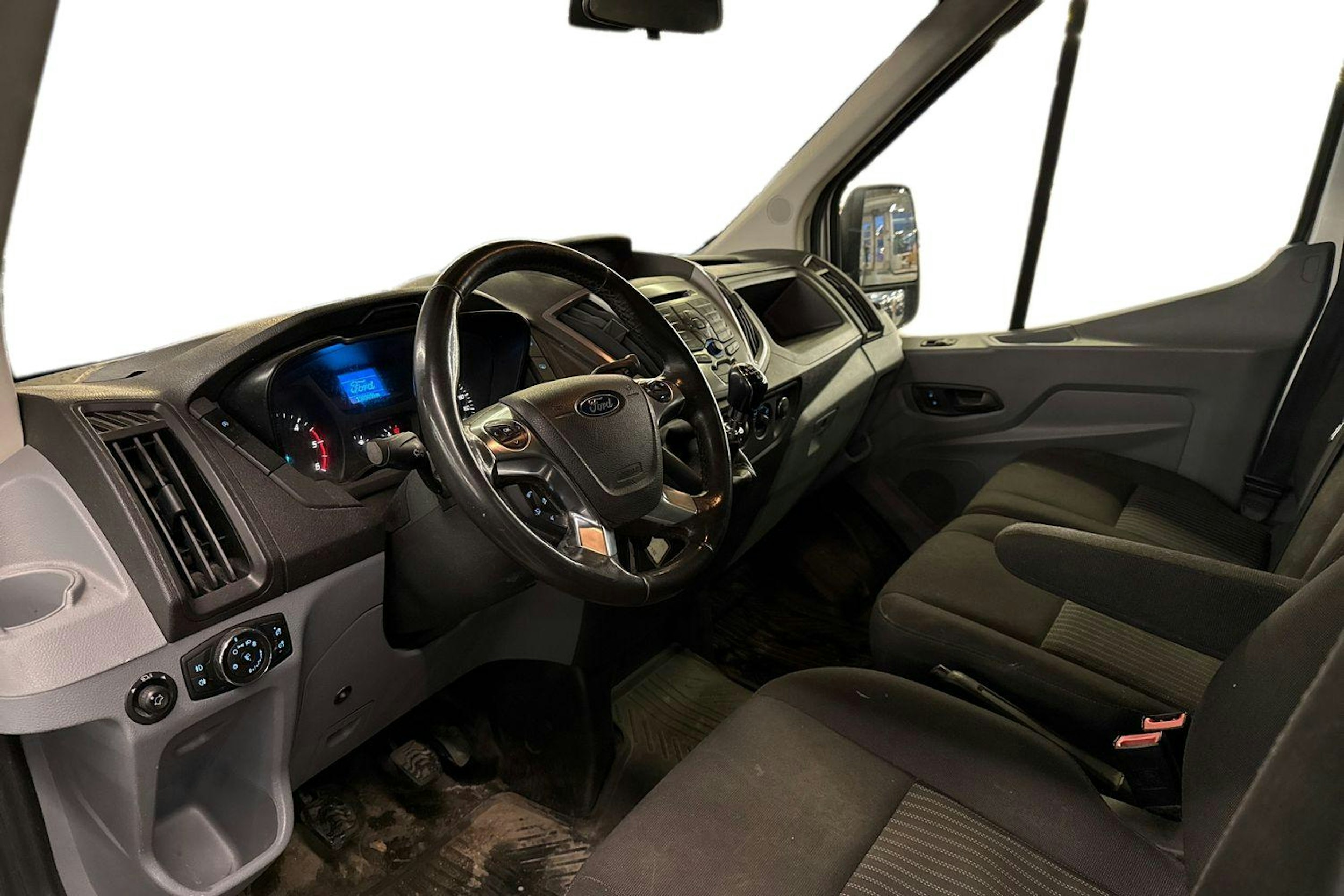harmaa Ford Transit 2016 kuva 3.