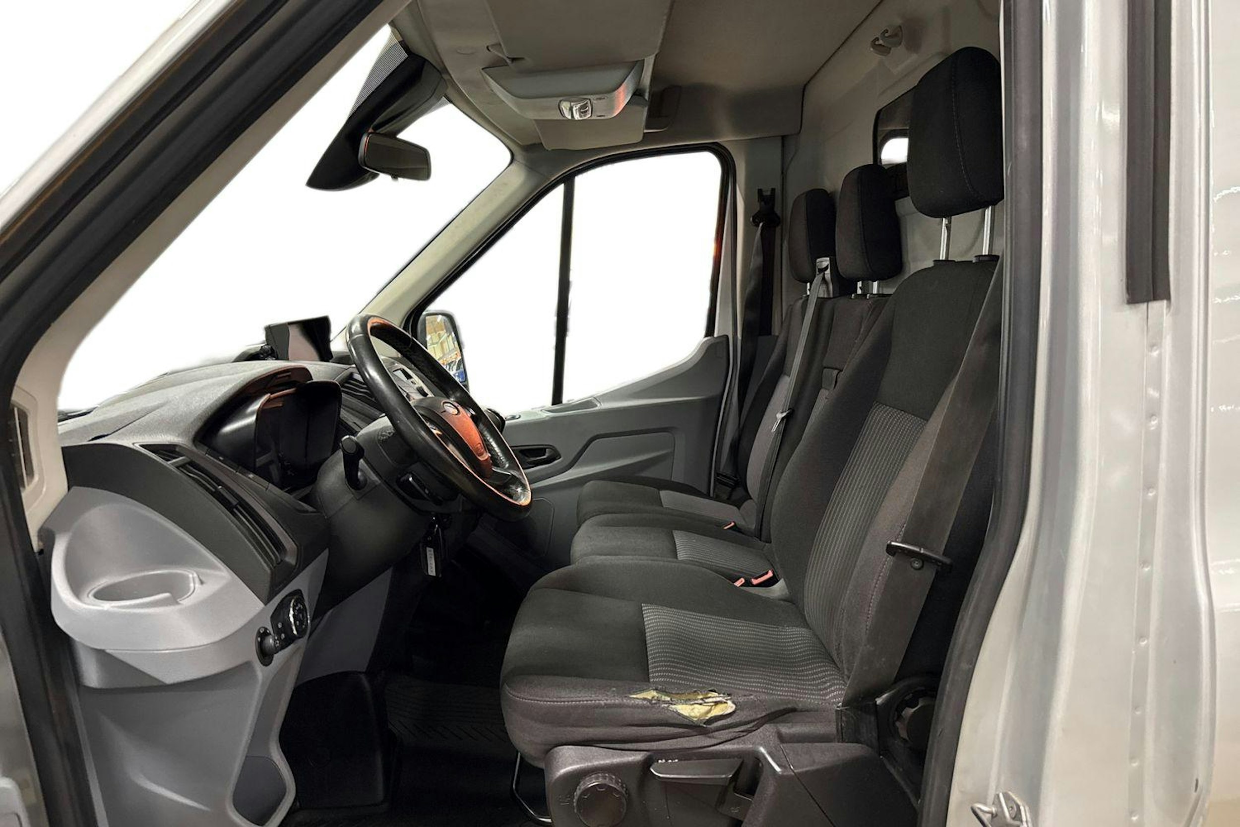 harmaa Ford Transit 2016 kuva 3.