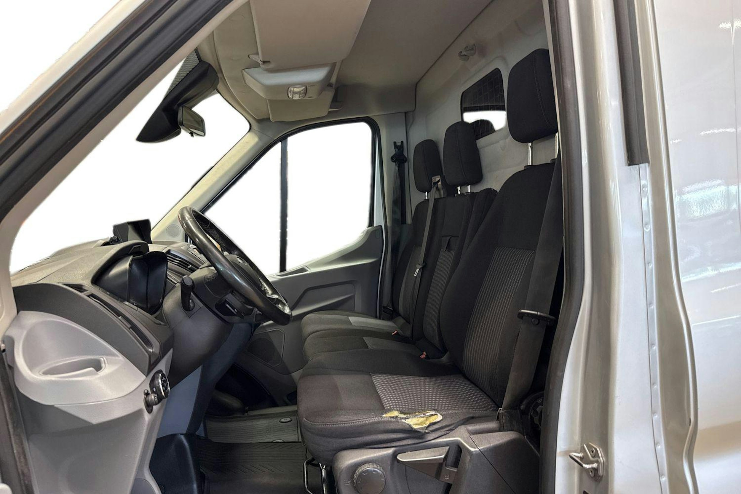 harmaa Ford Transit 2016 kuva 7.