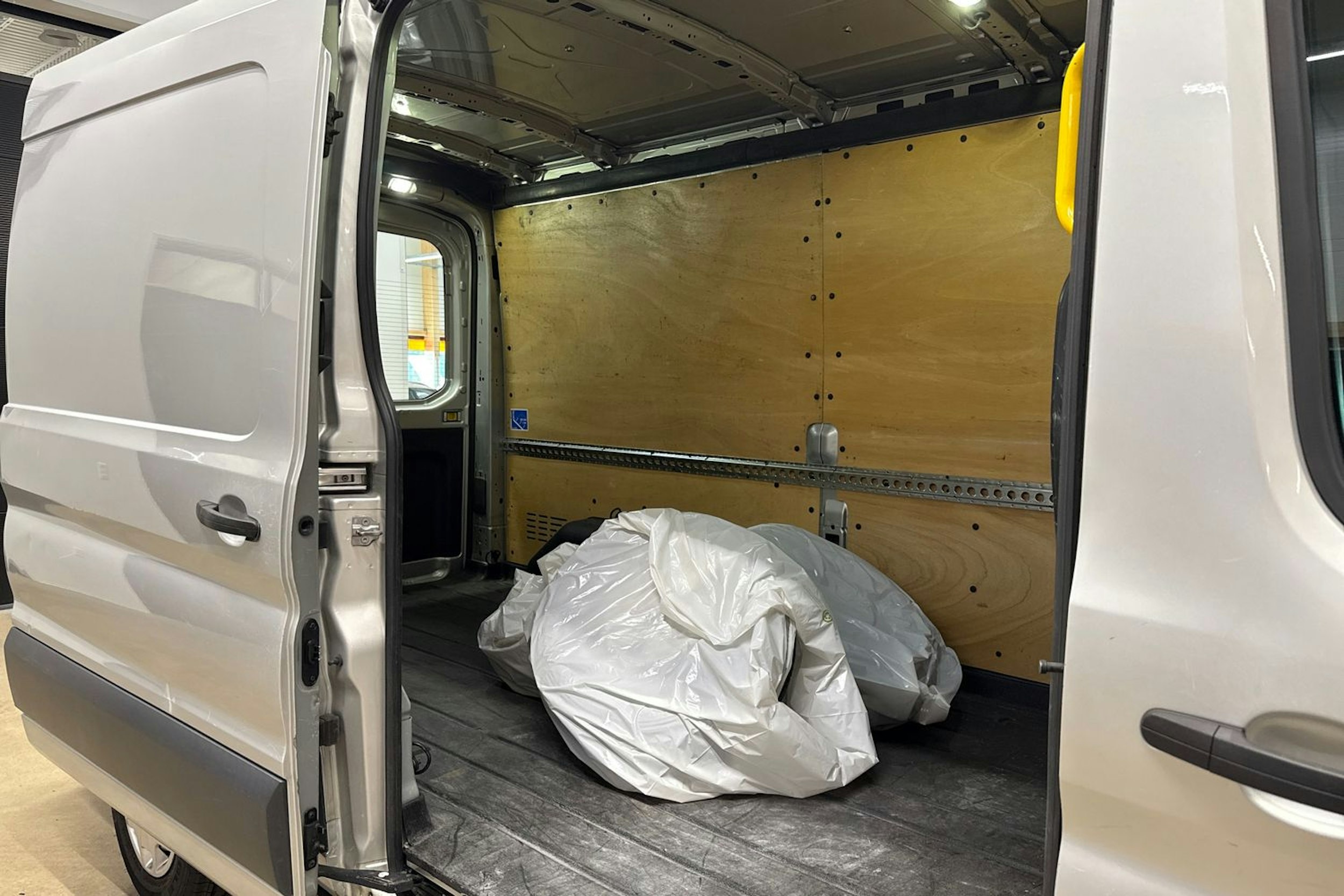harmaa Ford Transit 2016 kuva 24.