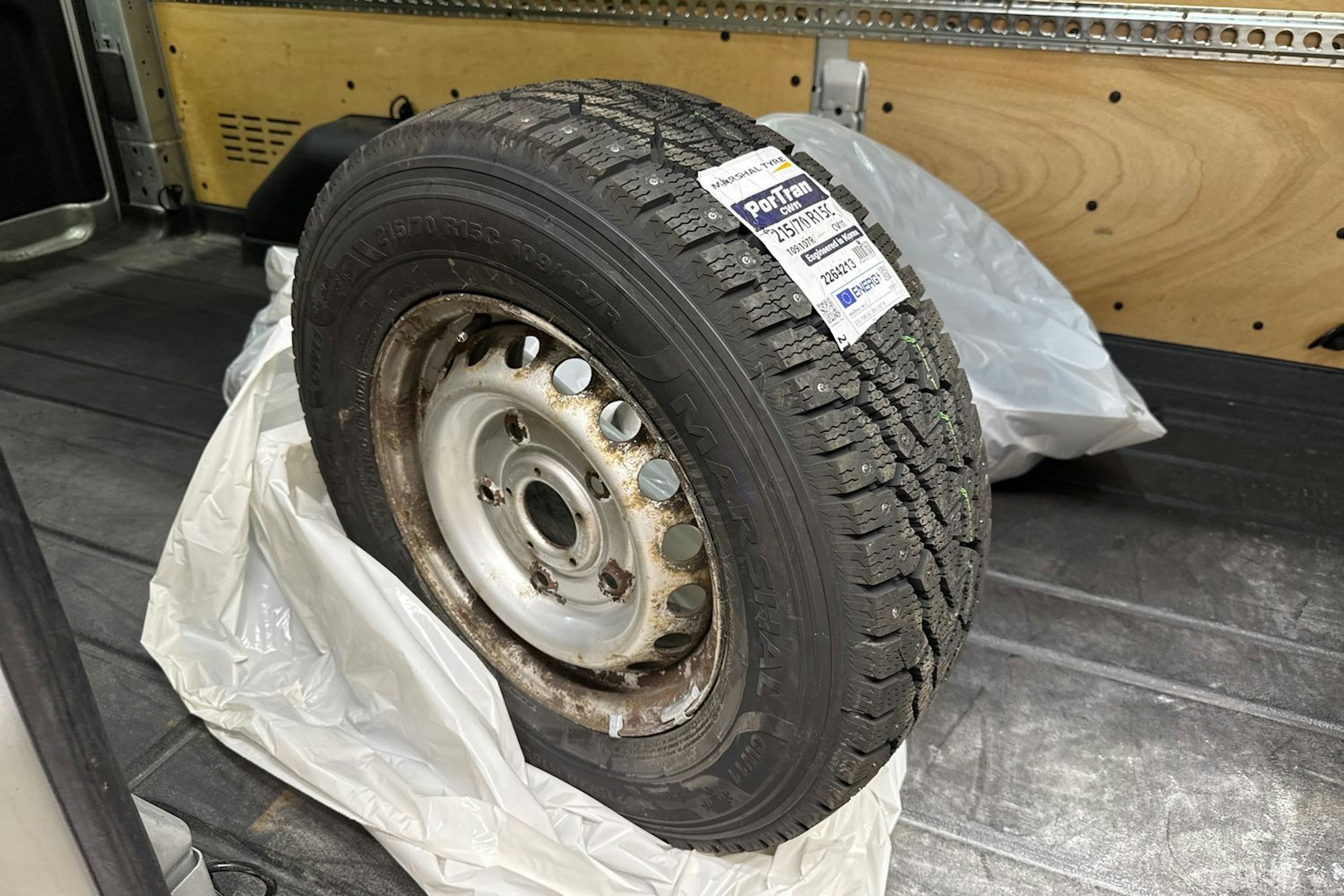 harmaa Ford Transit 2016 kuva 25.