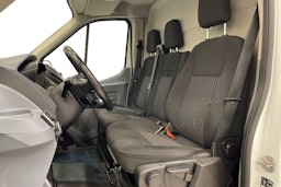 valkoinen Ford Transit 2016 kuva 9.