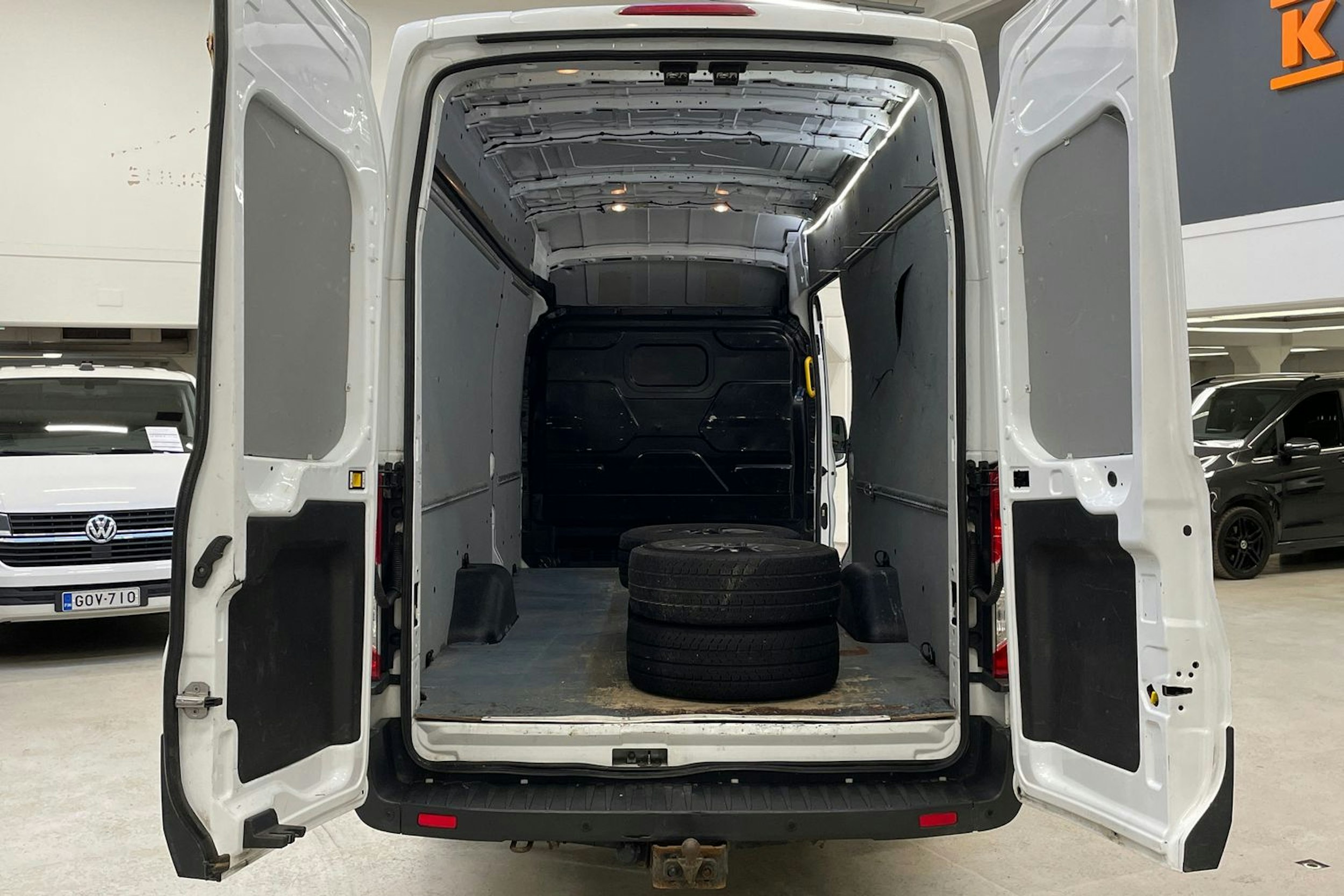 valkoinen Ford Transit 2016 kuva 14.