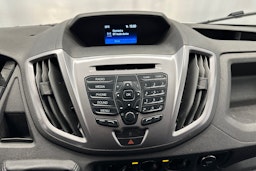 harmaa Ford Transit 2017 kuva 11.