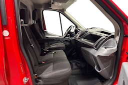 Punainen Ford TRANSIT 2017 kuva 11.