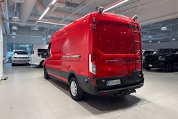 Punainen Ford TRANSIT 2017 kuva 15.