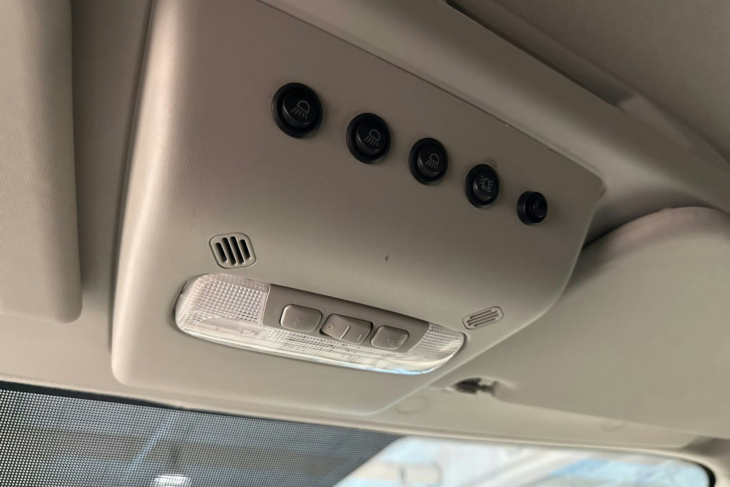 Punainen Ford TRANSIT 2017 kuva 25.