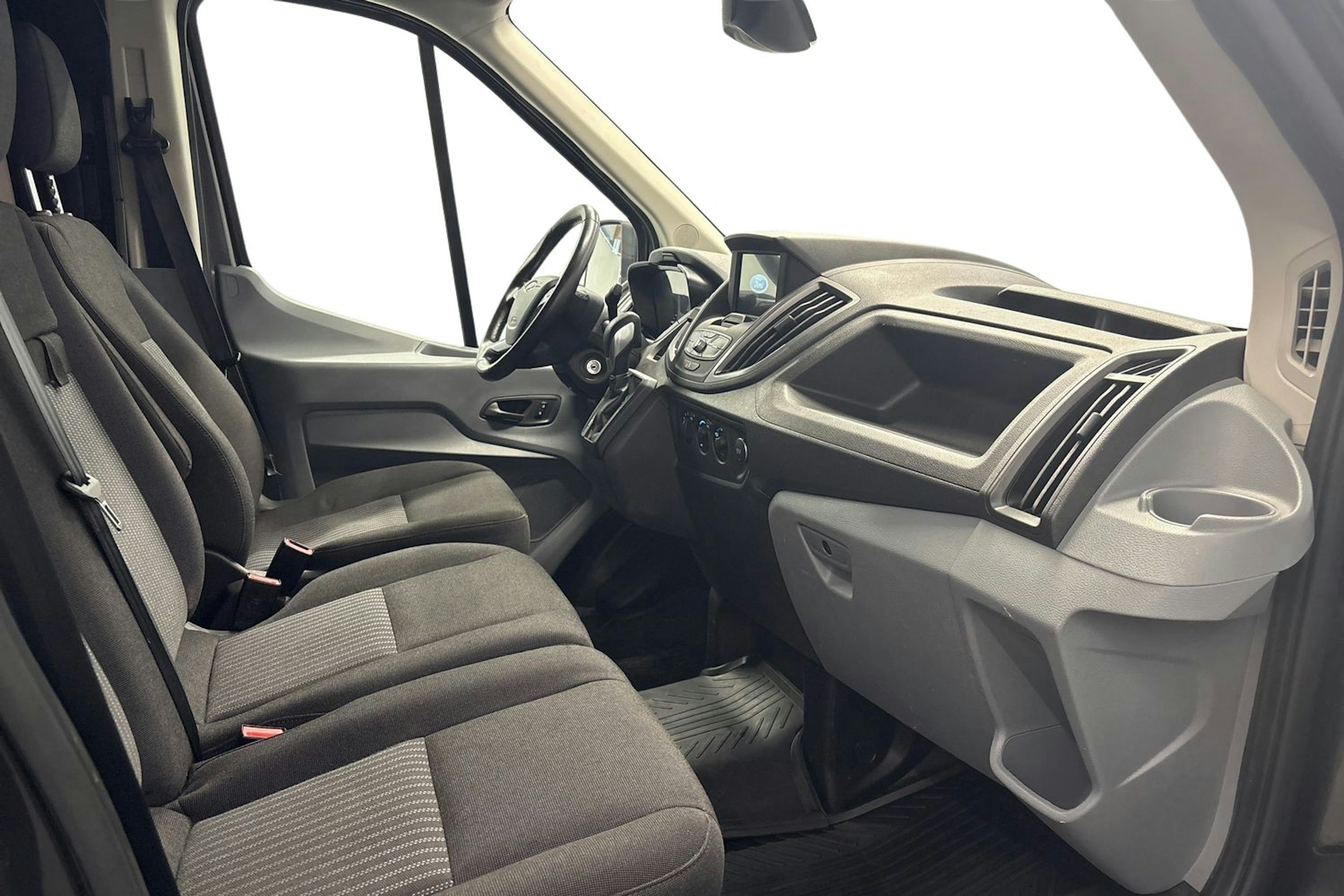 harmaa Ford Transit 2017 kuva 9.