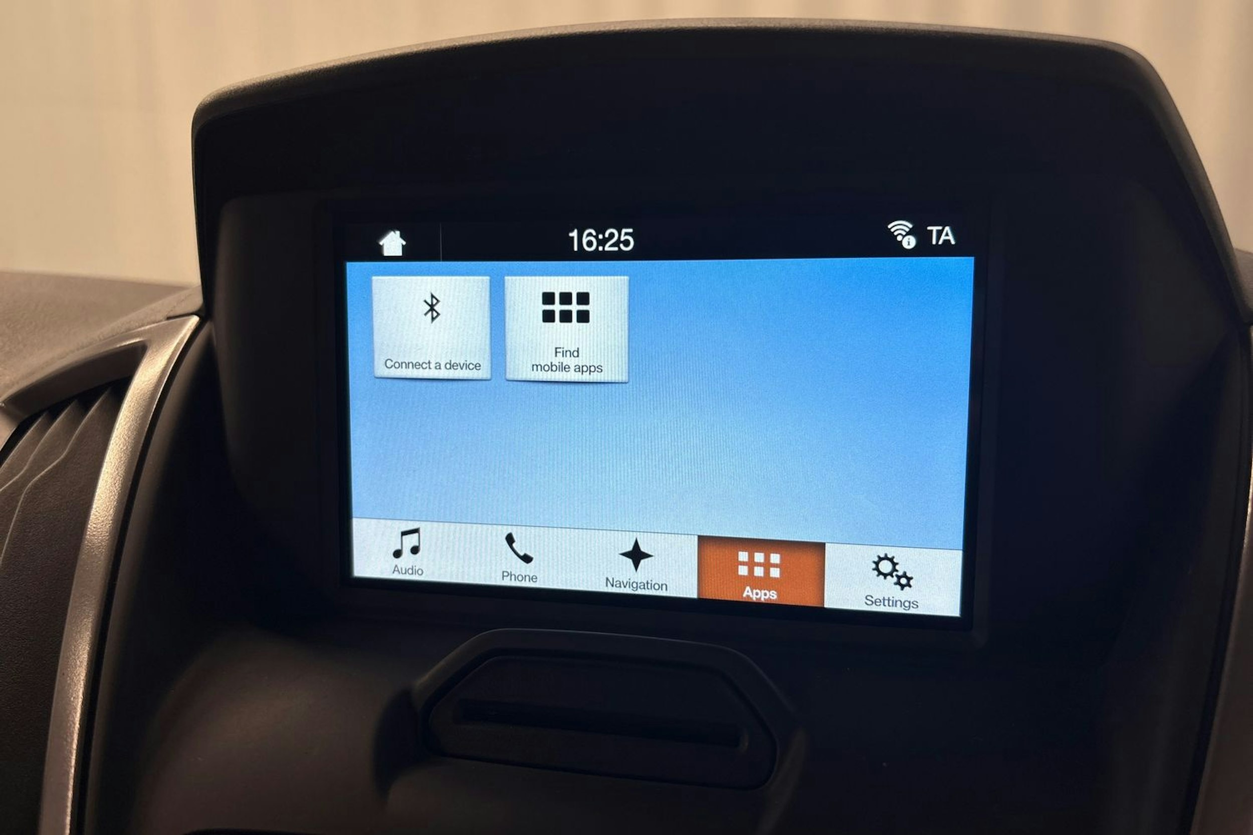 harmaa Ford Transit 2017 kuva 18.