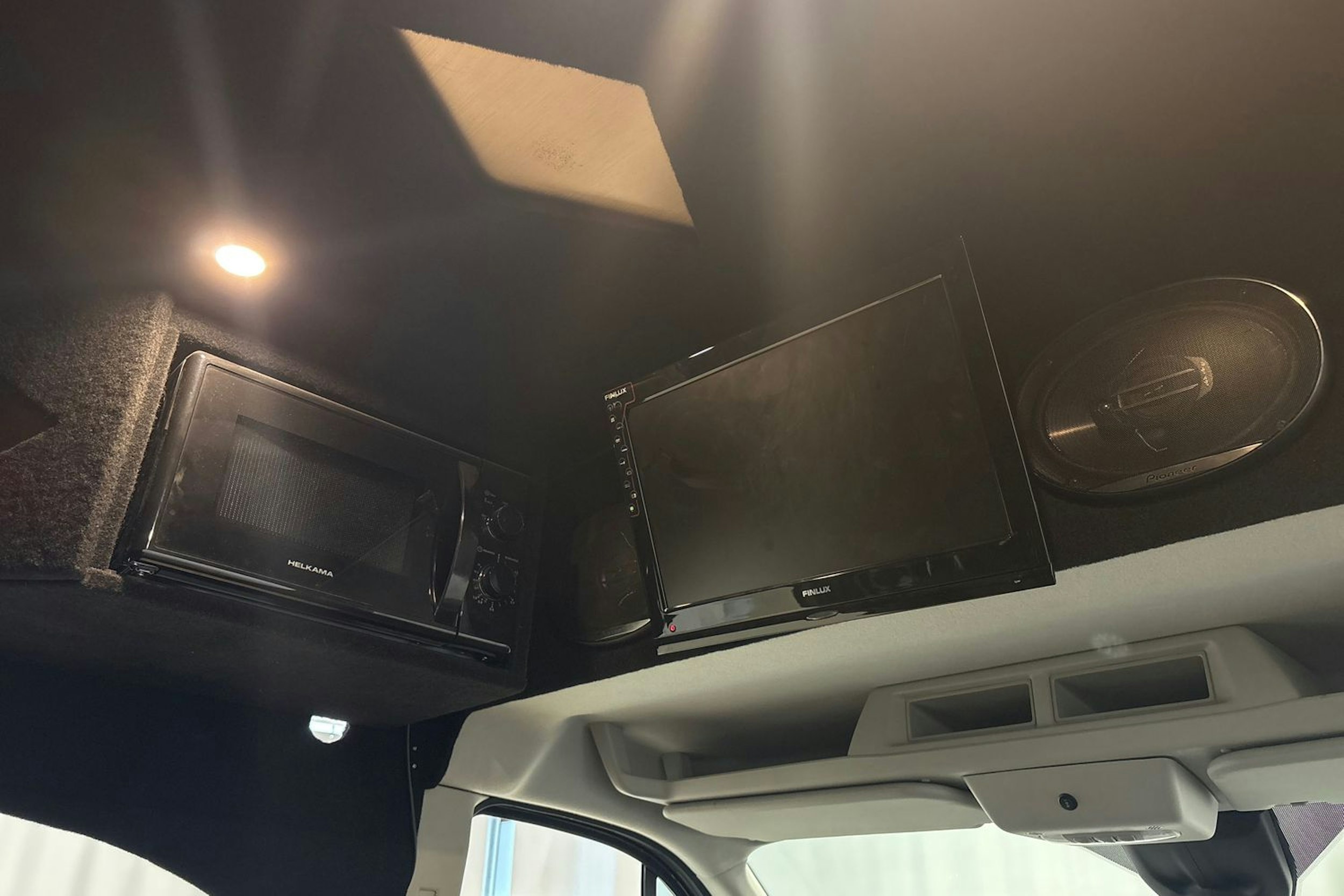 harmaa Ford Transit 2017 kuva 25.