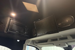 harmaa Ford Transit 2017 kuva 25.
