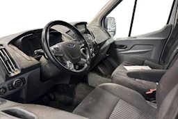 valkoinen Ford Transit 2017 kuva 3.
