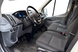 valkoinen Ford Transit 2017 kuva 3.