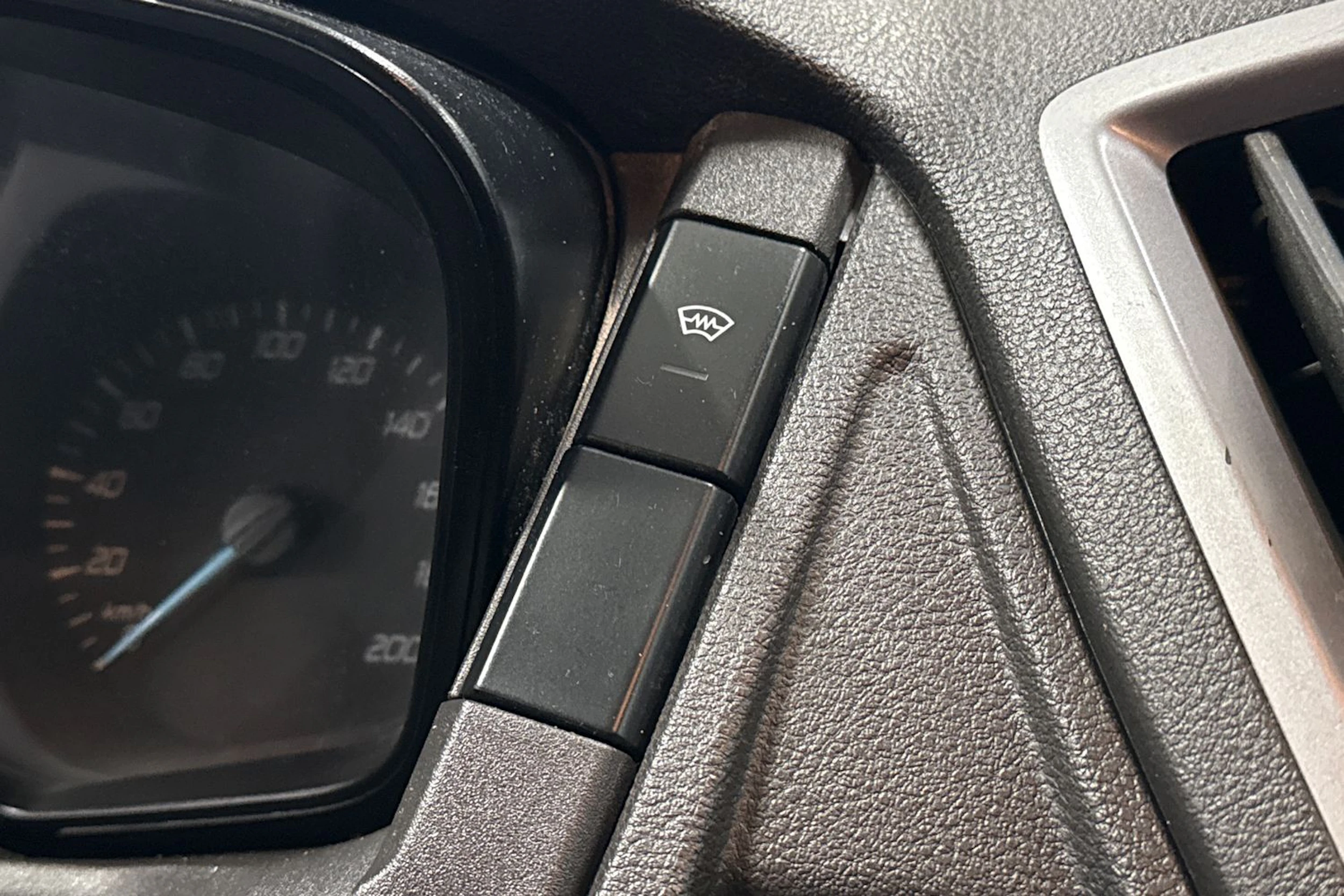 valkoinen Ford Transit 2017 kuva 19.
