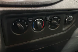 valkoinen Ford Transit 2017 kuva 21.