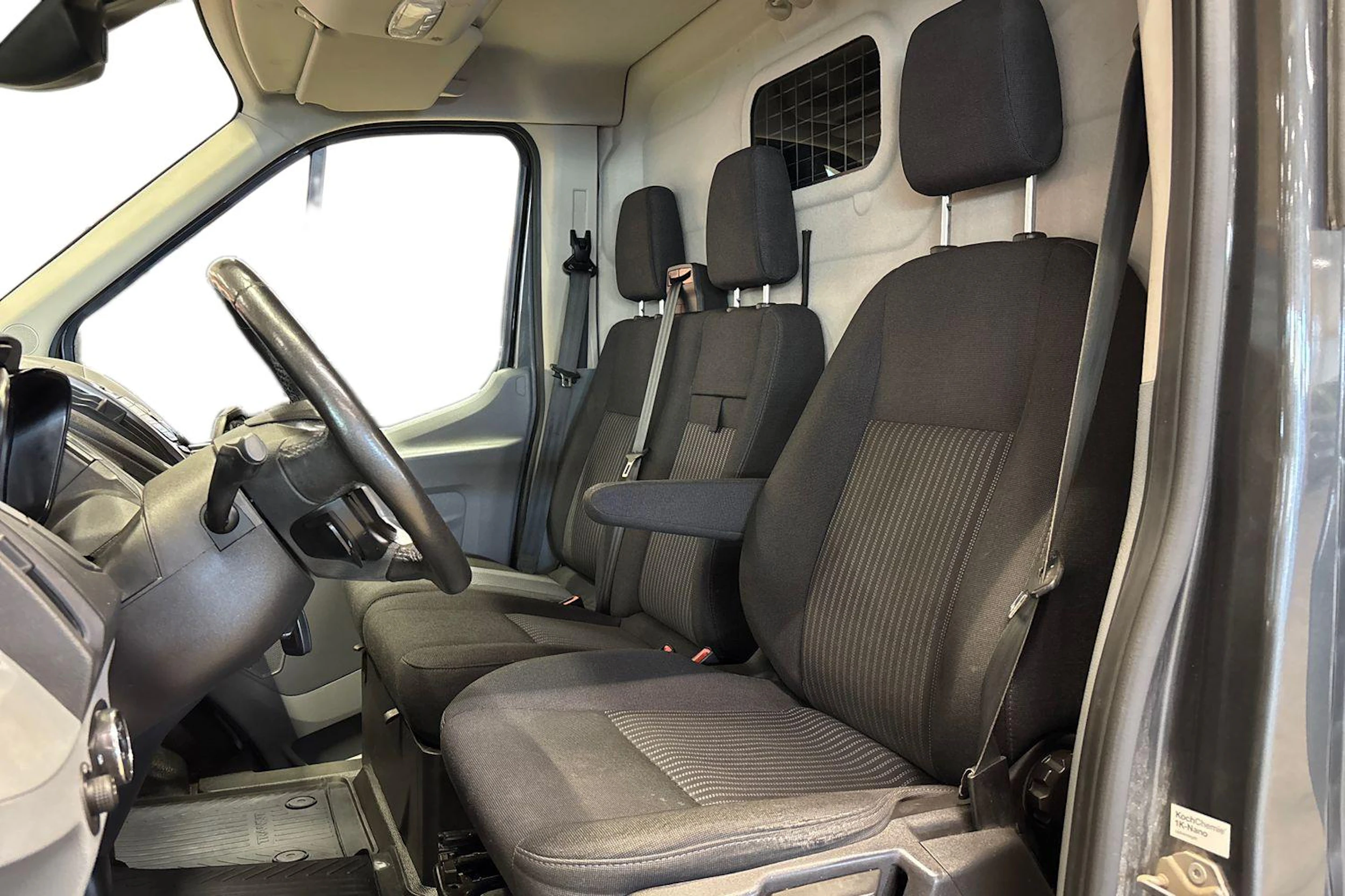 met. harmaa Ford Transit 2017 kuva 8.