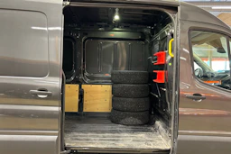 met. harmaa Ford Transit 2017 kuva 24.