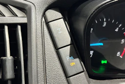 valkoinen Ford Transit 2017 kuva 19.
