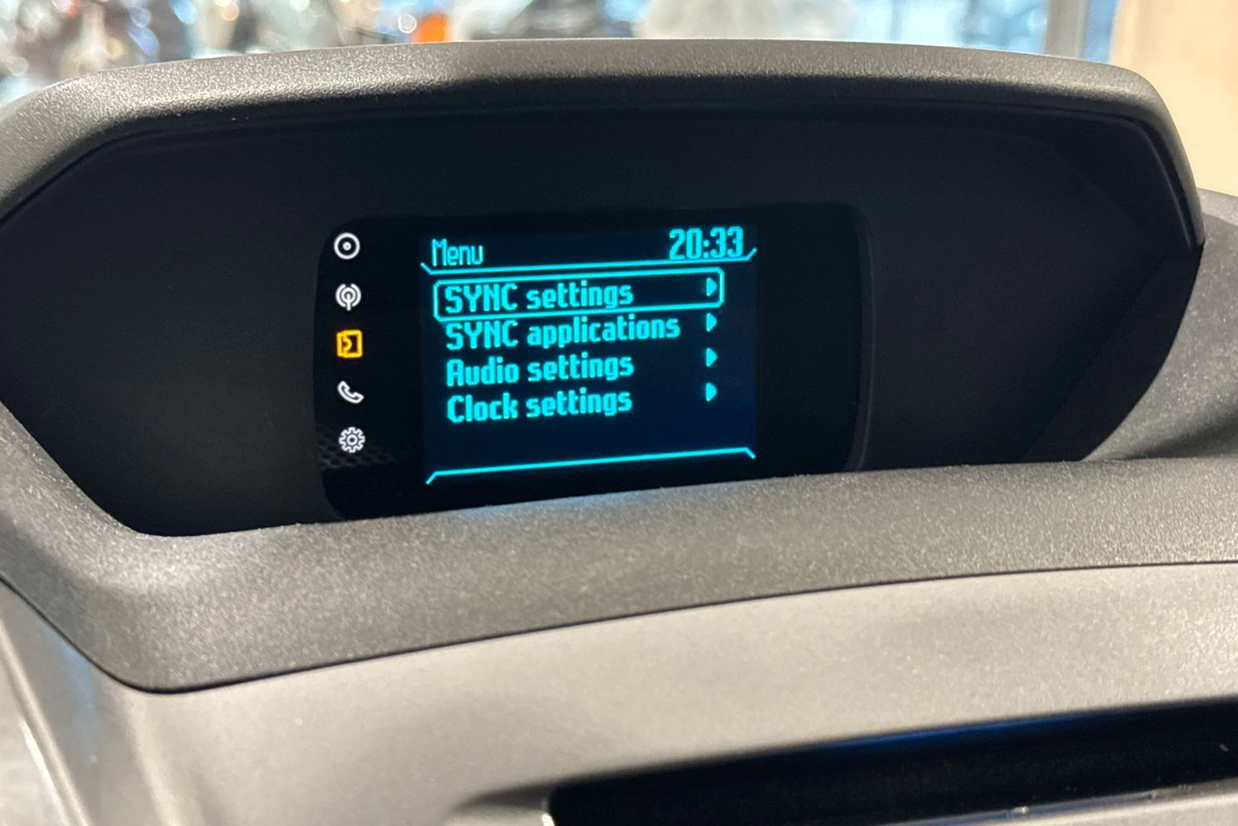 valkoinen Ford Transit 2017 kuva 22.