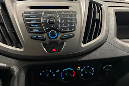 valkoinen Ford Transit 2017 kuva 23.