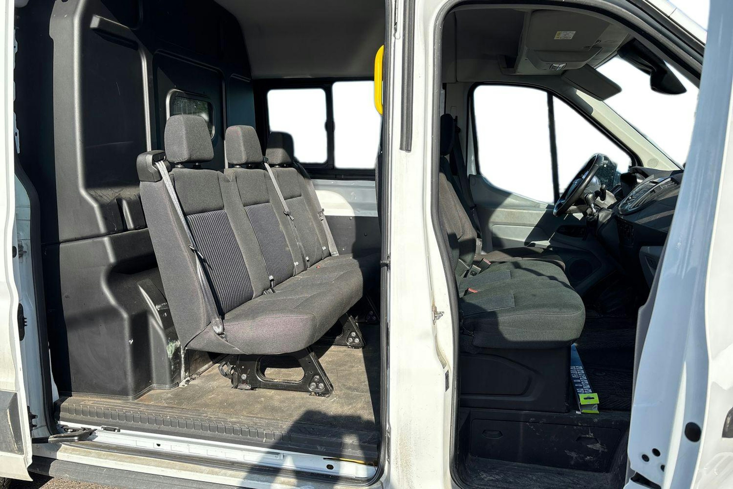 valkoinen Ford Transit 2017 kuva 3.