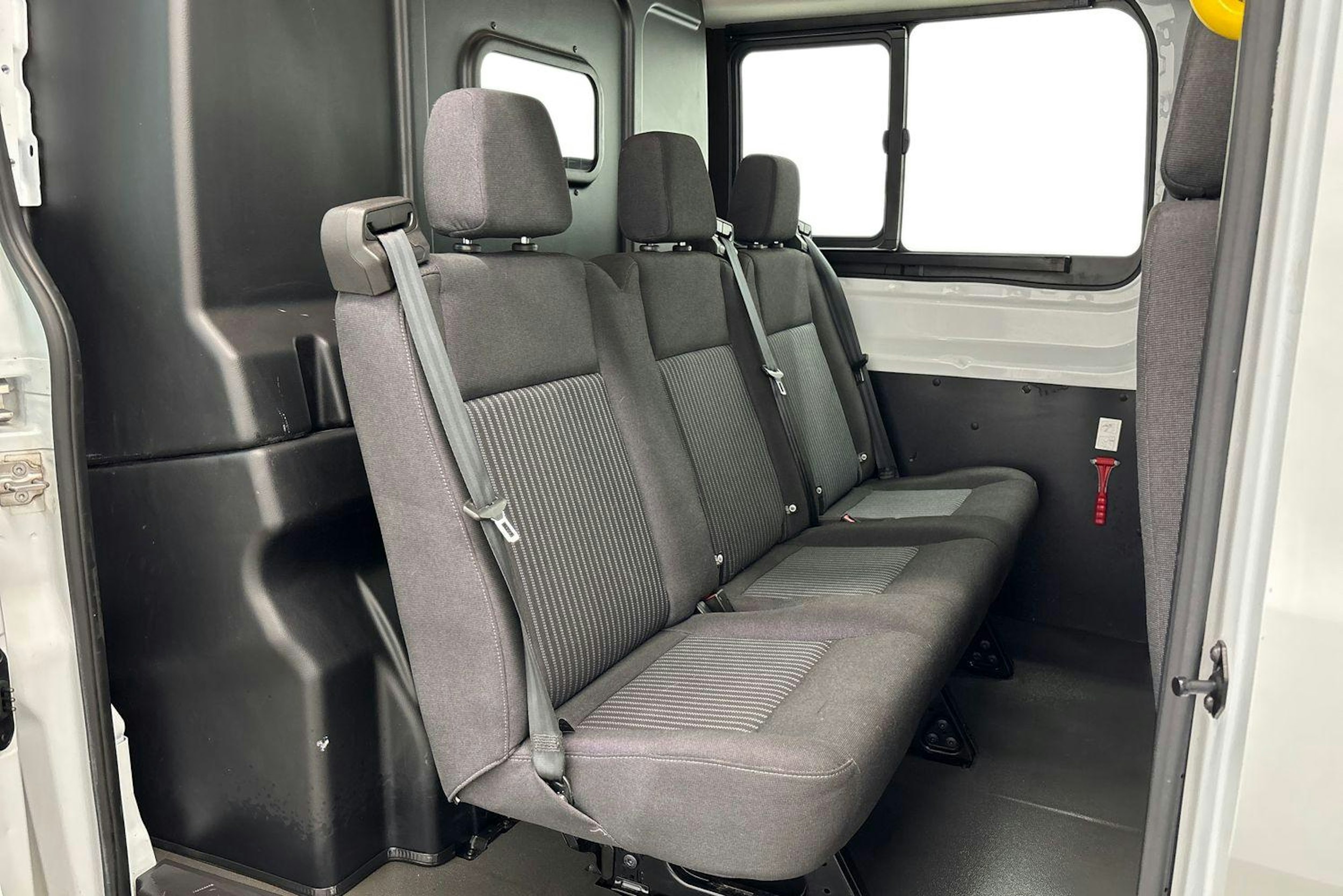 valkoinen Ford Transit 2017 kuva 10.