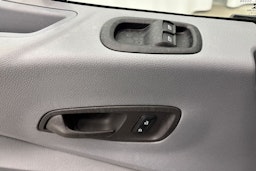 valkoinen Ford Transit 2017 kuva 18.
