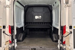 valkoinen Ford Transit 2017 kuva 25.