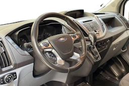 valkoinen Ford Transit 2017 kuva 9.