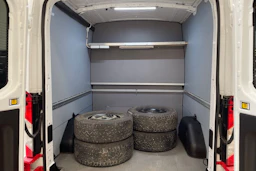 valkoinen Ford Transit 2017 kuva 20.