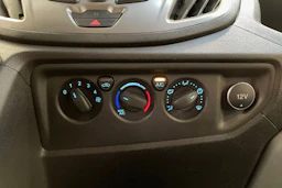 valkoinen Ford Transit 2017 kuva 32.