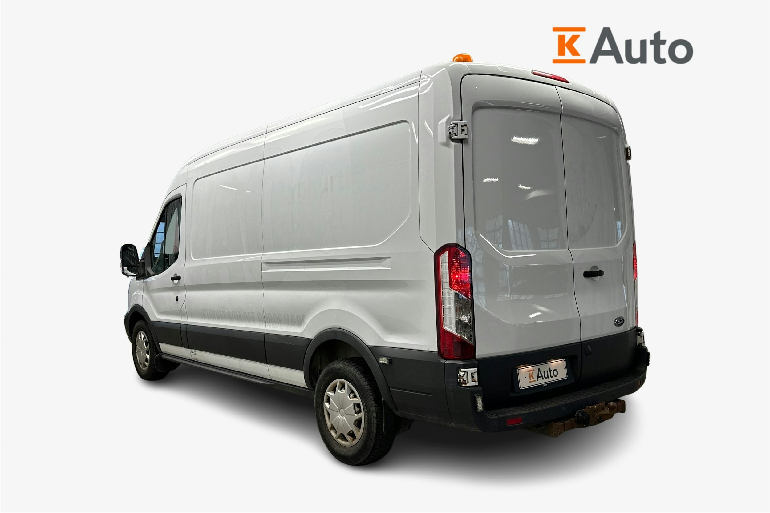 valkoinen Ford Transit 2017 kuva 2.