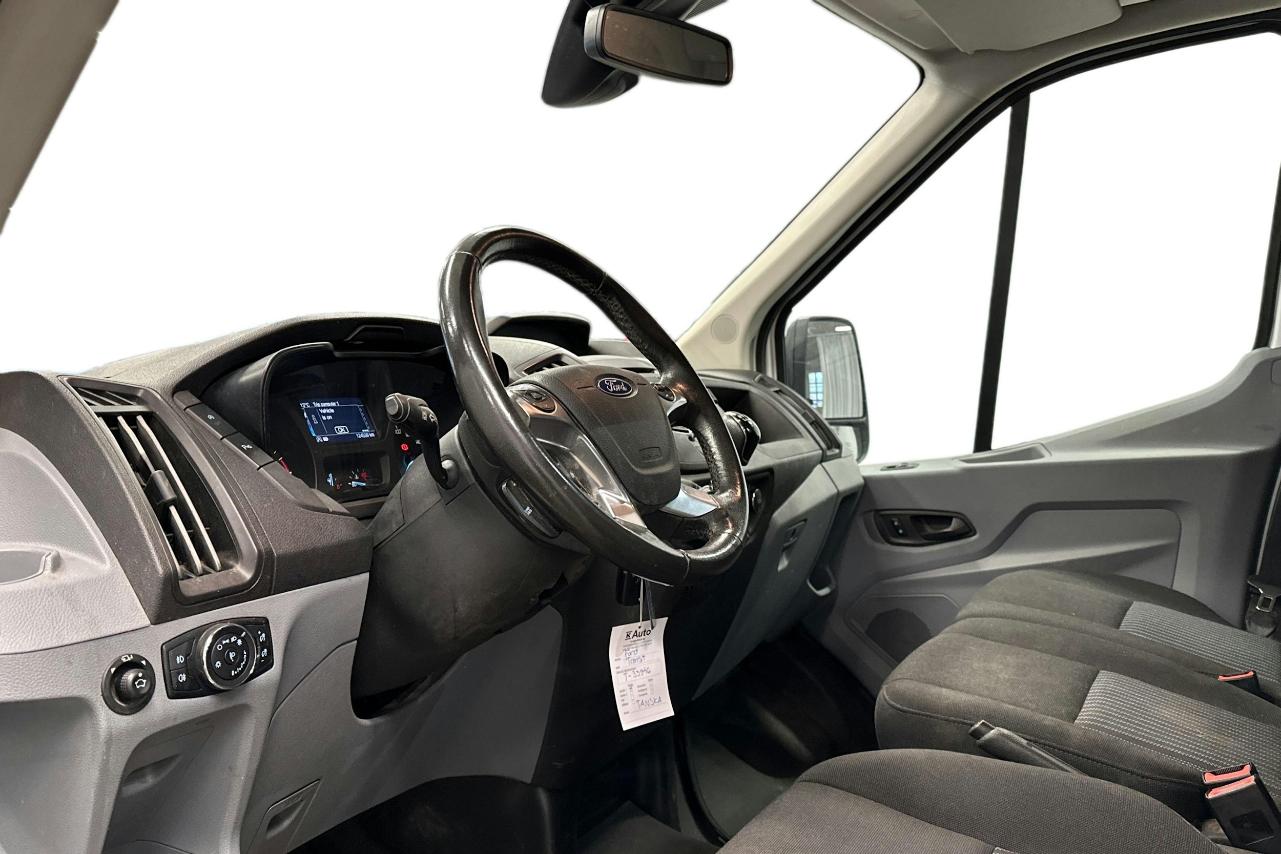 valkoinen Ford Transit 2017 kuva 3.