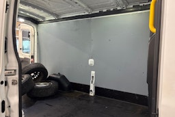 valkoinen Ford Transit 2017 kuva 21.