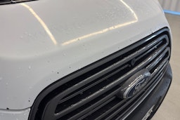 valkoinen Ford Transit 2017 kuva 36.