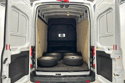 valkoinen Ford Transit 2017 kuva 21.
