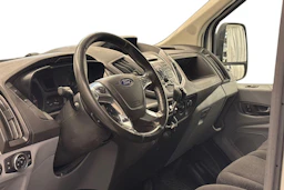 valkoinen Ford Transit 2017 kuva 6.