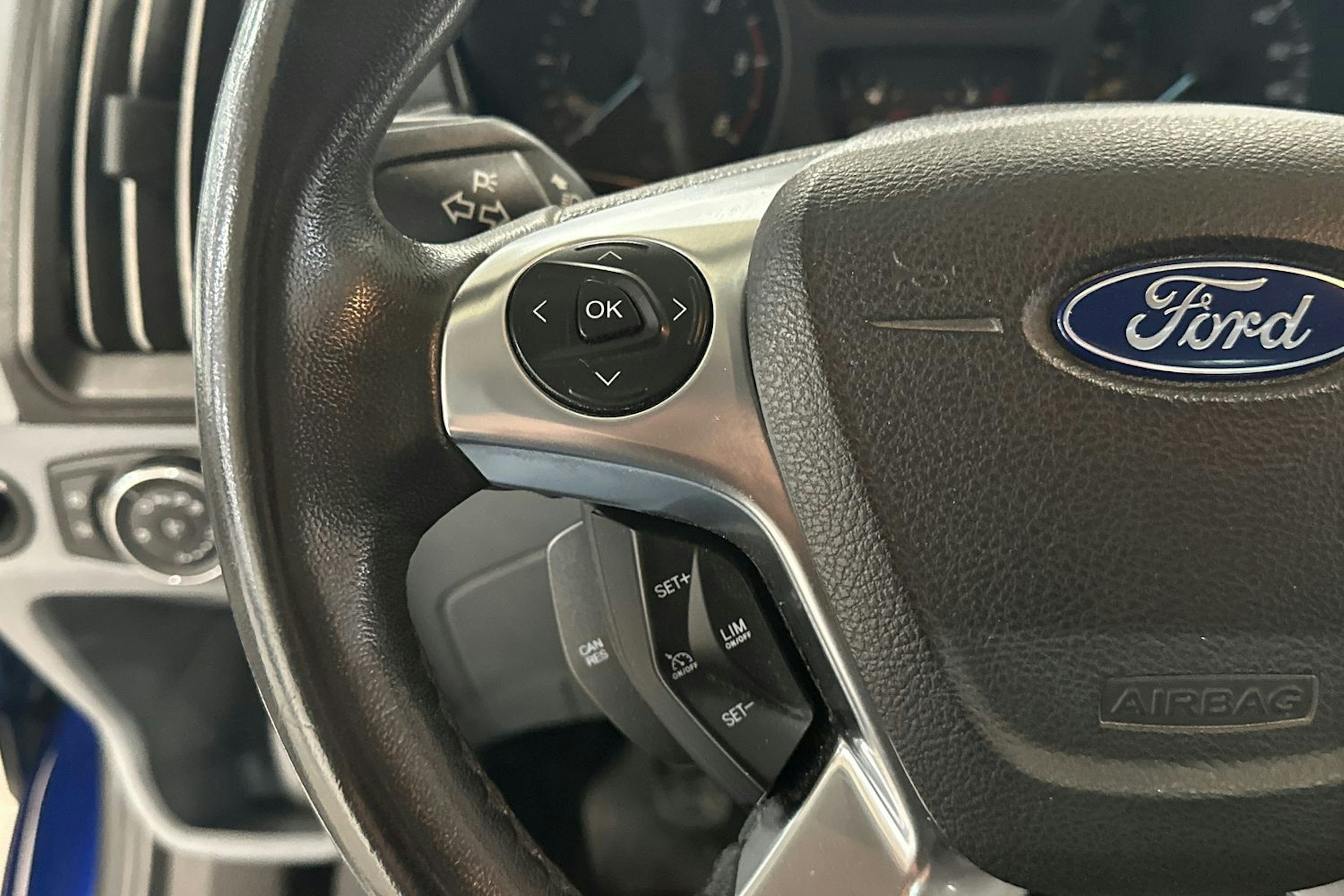 sininen Ford Transit 2017 kuva 18.