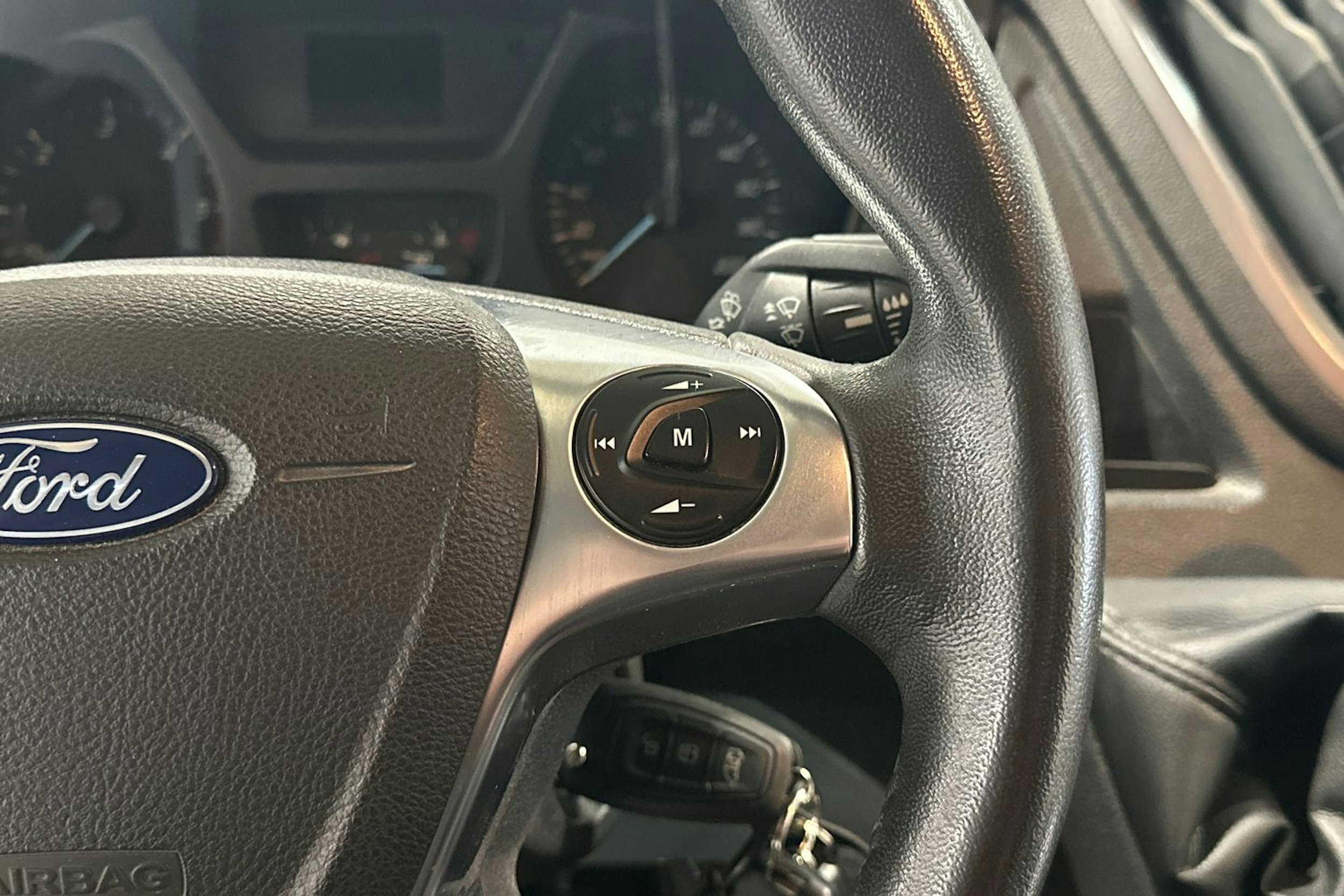 sininen Ford Transit 2017 kuva 19.