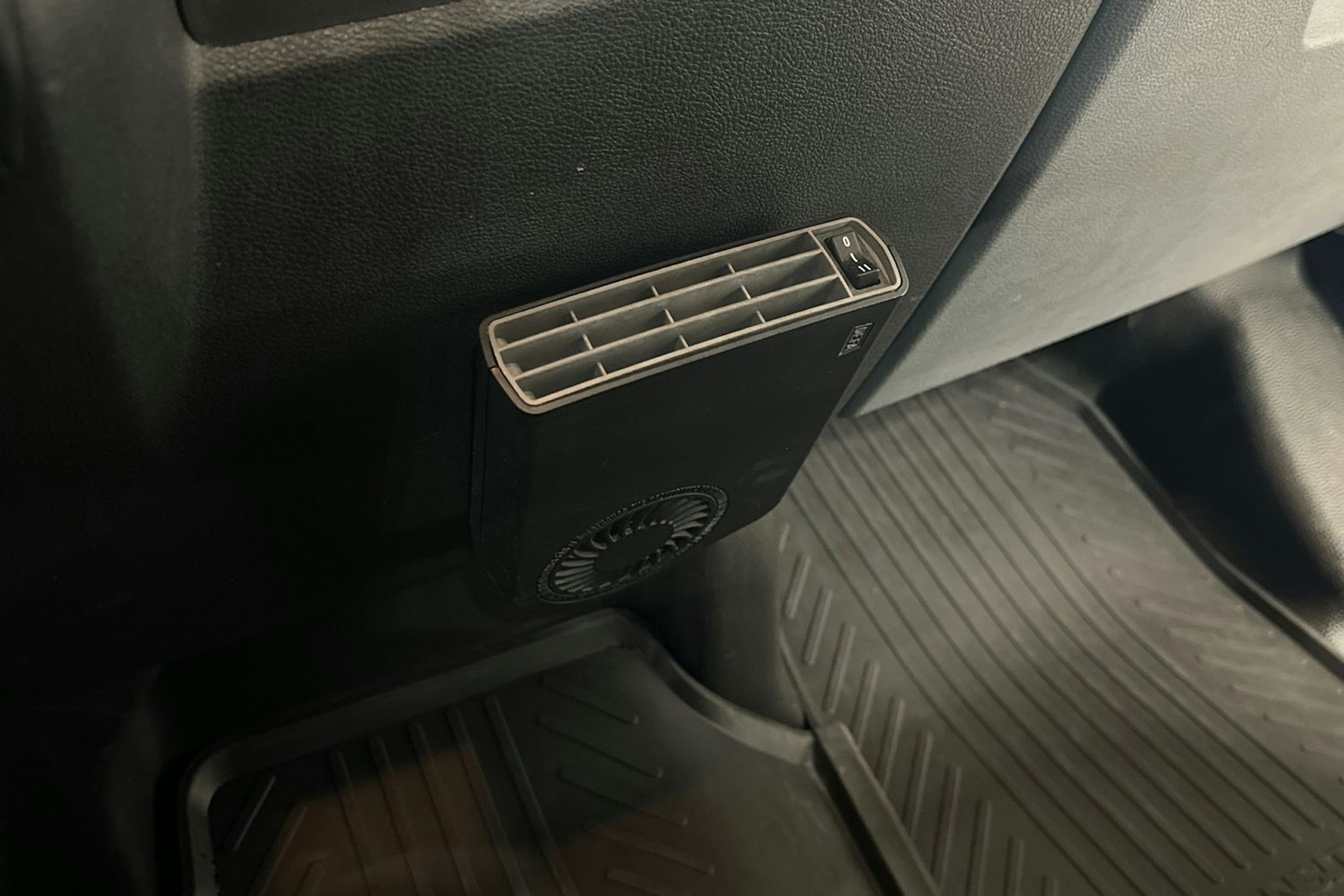 sininen Ford Transit 2017 kuva 22.